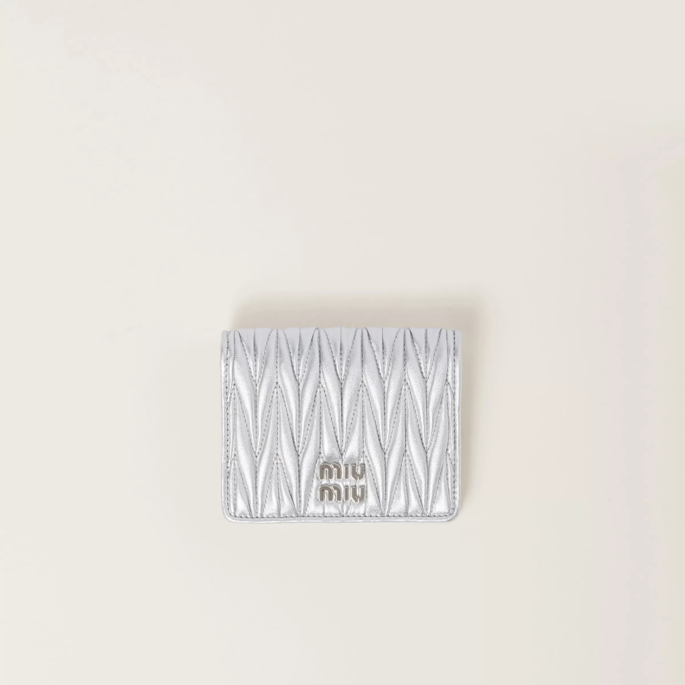 Small matelassé nappa leather wallet>Miu Miu Store