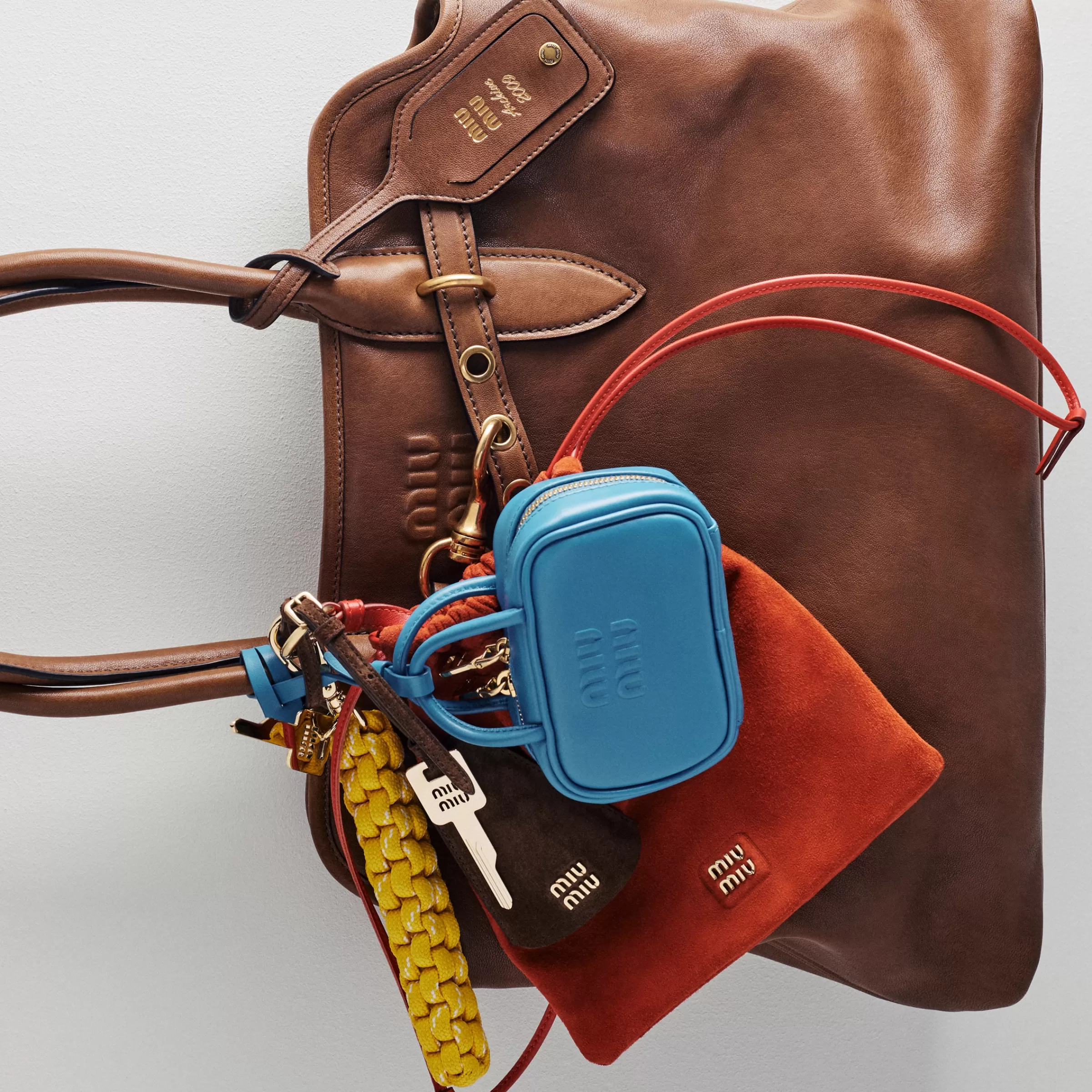 Suede trick>Miu Miu Hot