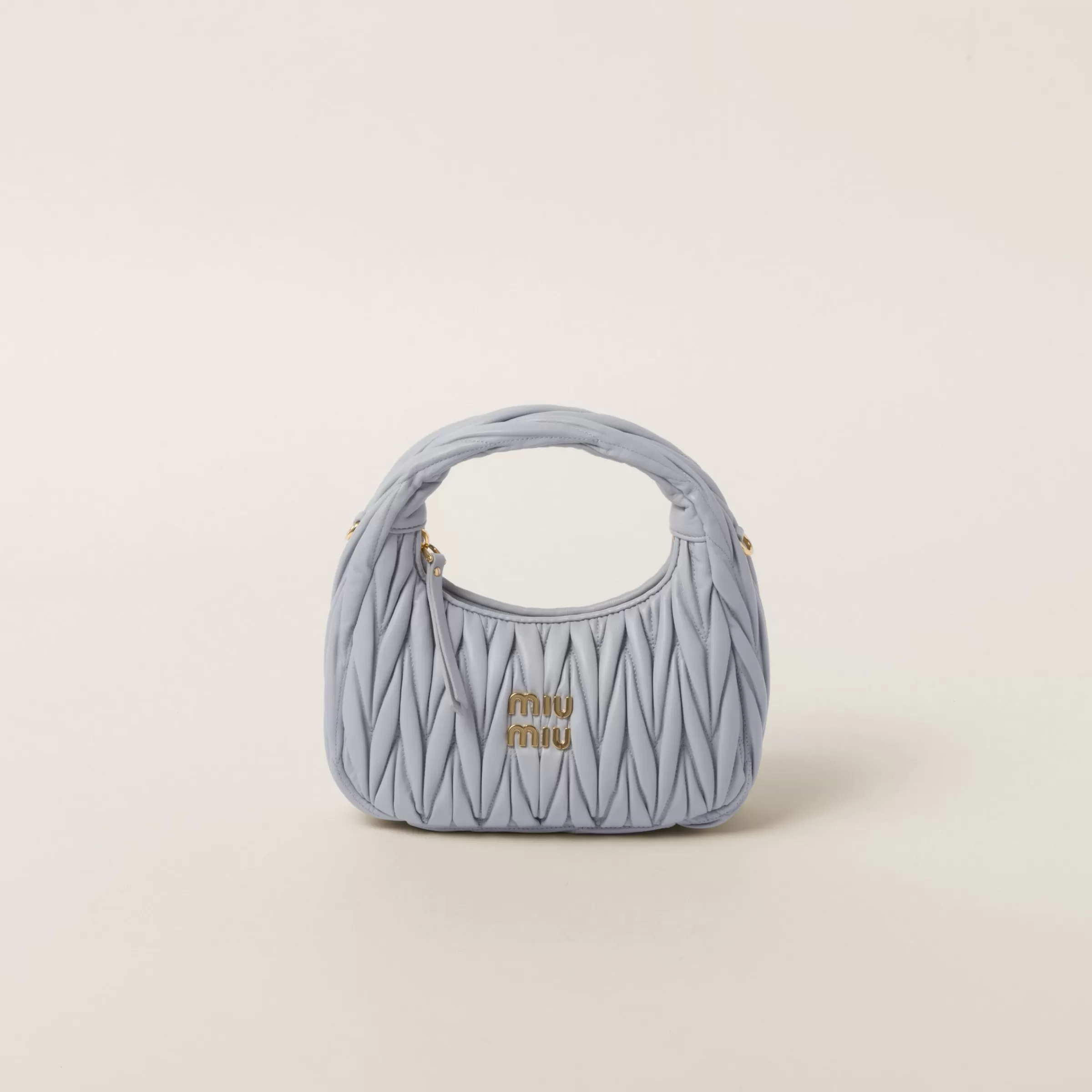 Wander matelassé nappa leather hobo bag>Miu Miu Store