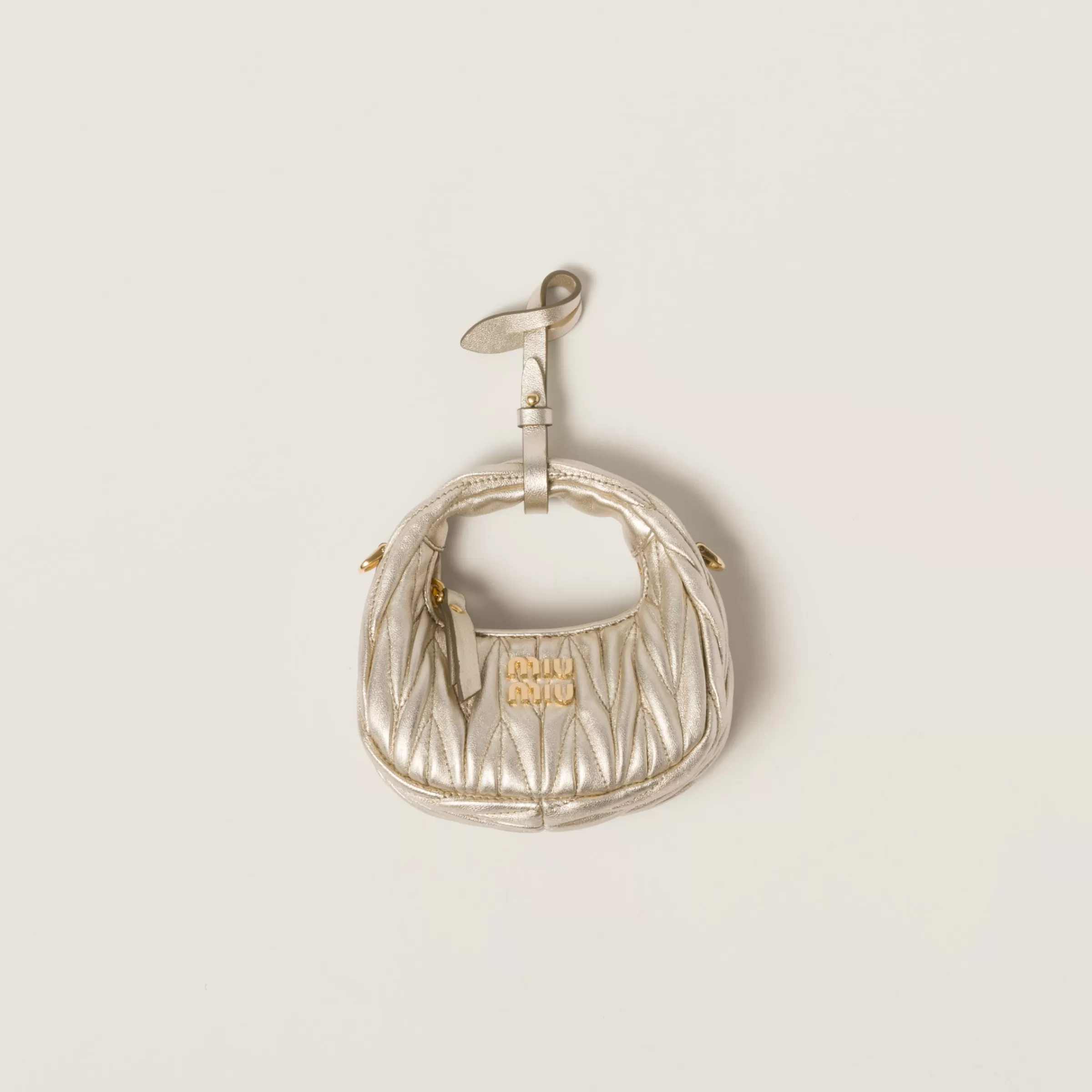 Wander matelassé nappa leather micro hobo bag>Miu Miu Flash Sale